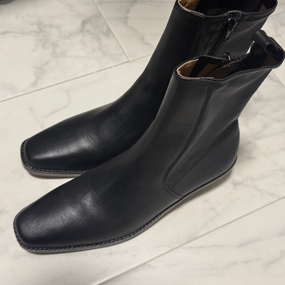 Madewell Sleek Black Leather Idris Boot - Picture 6 of 7